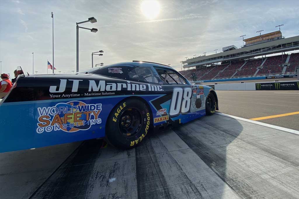 SS Green Light Racing Continues to Impress with Top-15 Runs in Phoenix